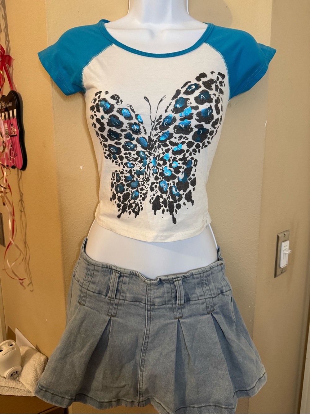 Blue & White Butterfly Crop Raglan Top - Unbranded